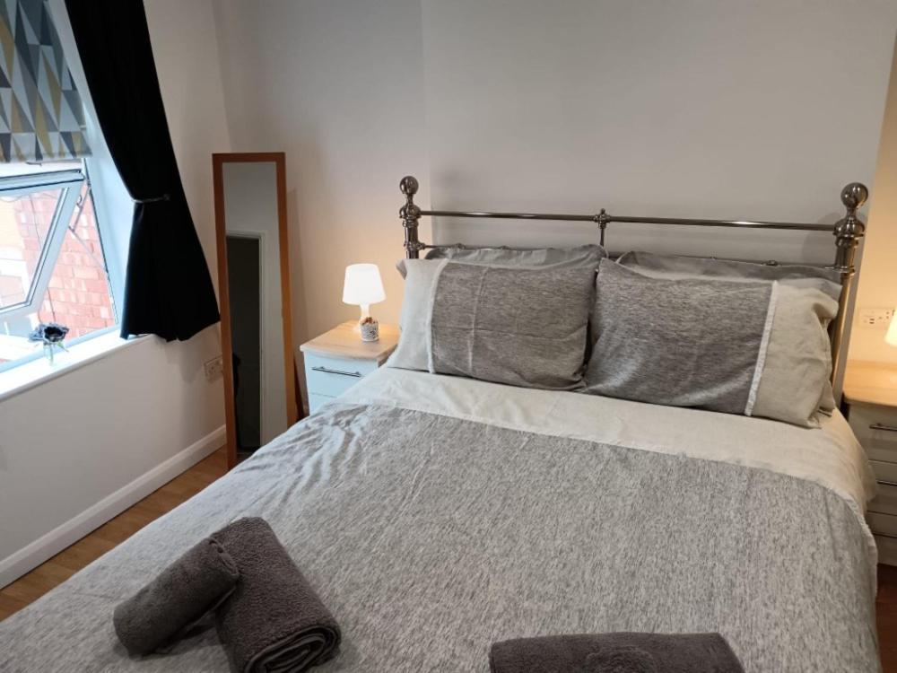 Welcome To This Flat Kettering Eksteriør billede
